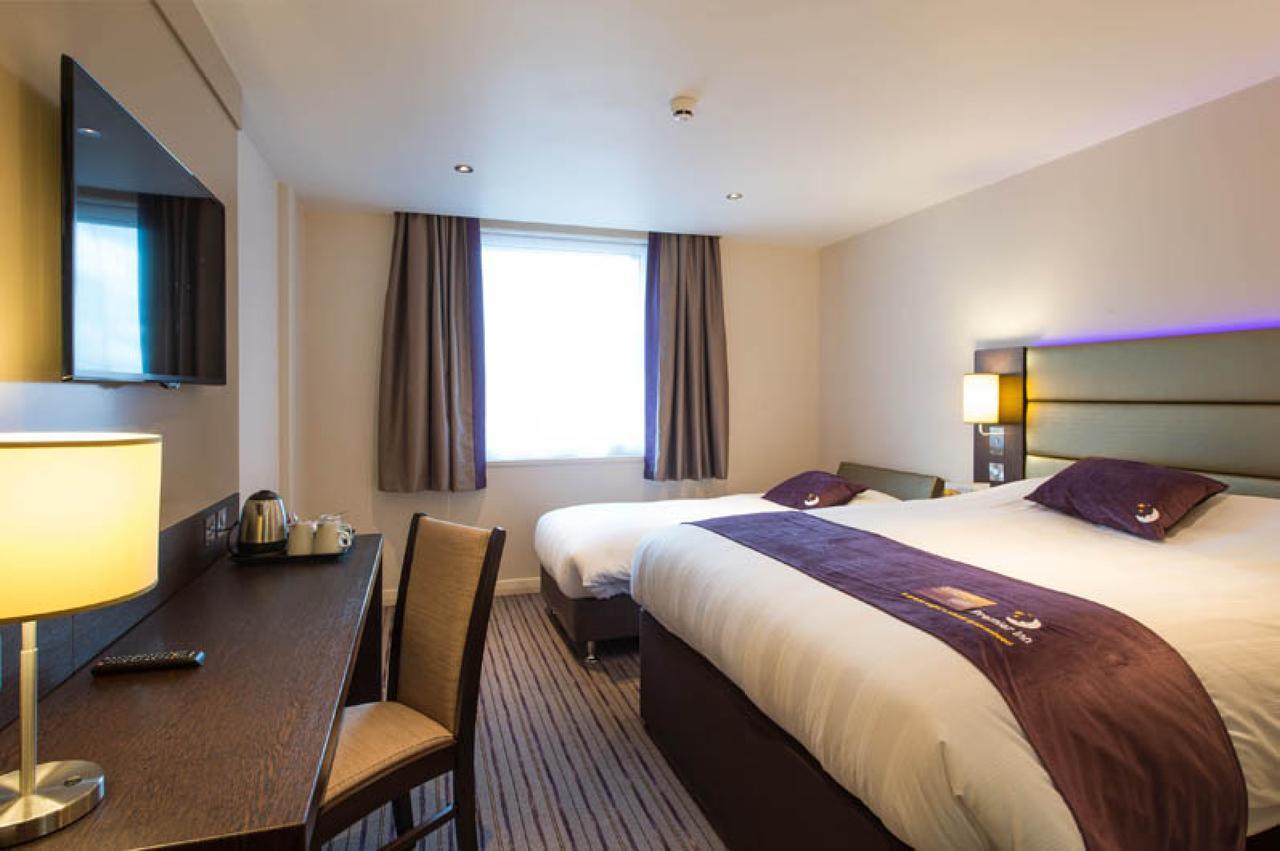 Premier Inn London Clapham Экстерьер фото