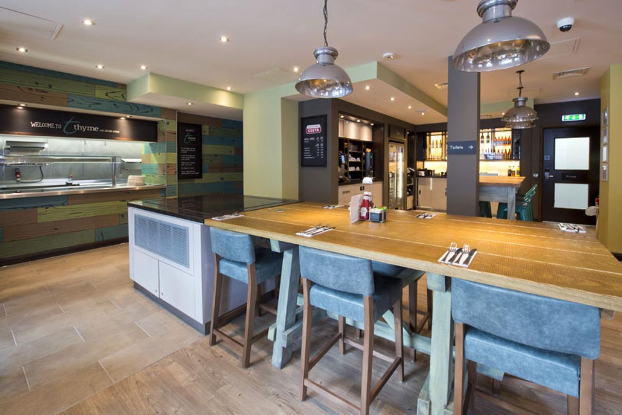 Premier Inn London Clapham Экстерьер фото